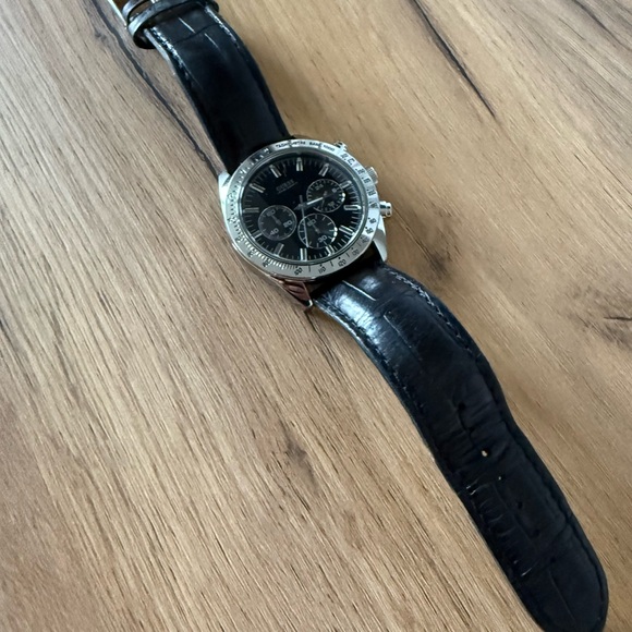Guess Watch - Picture 3 of 3